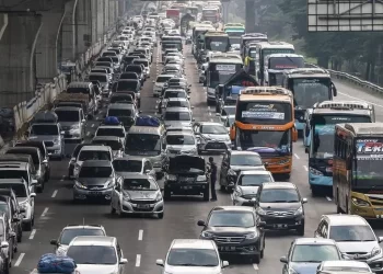 18 juta dijangka meninggalkan Jakarta bermula hari ini. -AGENSI