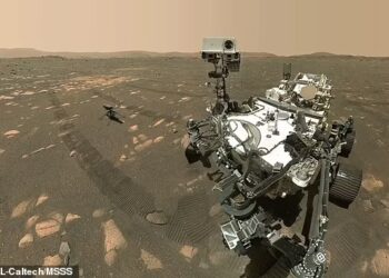 KENDERAAN robotik, Perseverance memulakan perjalanan mencari tapak pensampelan. - NASA 