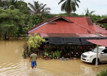 Sebanyak 70 dewan awam dan sekolah di Klang, Selangor diwartakan menjadi PPS bagi kawasan berisiko sekiranya berlaku banjir berskala besar akibat Monsun Timur Laut dan fenomena air pasang besar bulan depan. - GAMBAR HIASAN / FOTO ZULFADHLI ZAKI