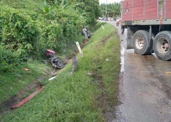 SEORANG penghantar makanan maut dirempuh treler dalam kejadian di Kilometer 3.5 Jalan Gua Musang-Kuala Krai di Gua Musang, Kelantan semalam.
