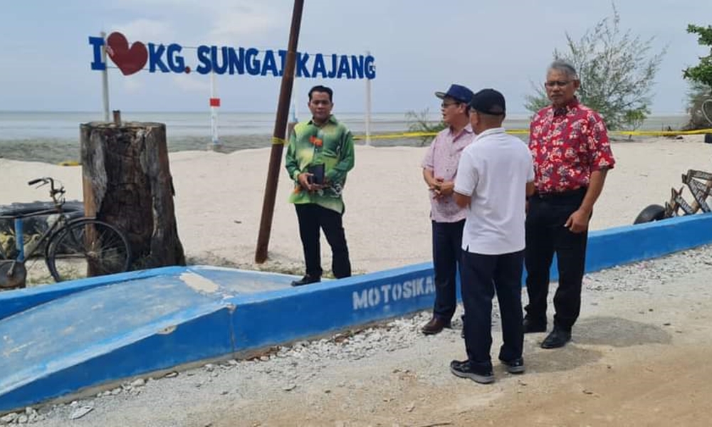 Pantai Sungai Kajang