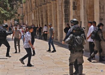 Tentera zionis Israel sentiasa mencabuli perjanjian gencatan senjata termasuk tindakan mereka menyerang umat Islam yang sedang solat Jumaat di Masjid al-Aqsa.
