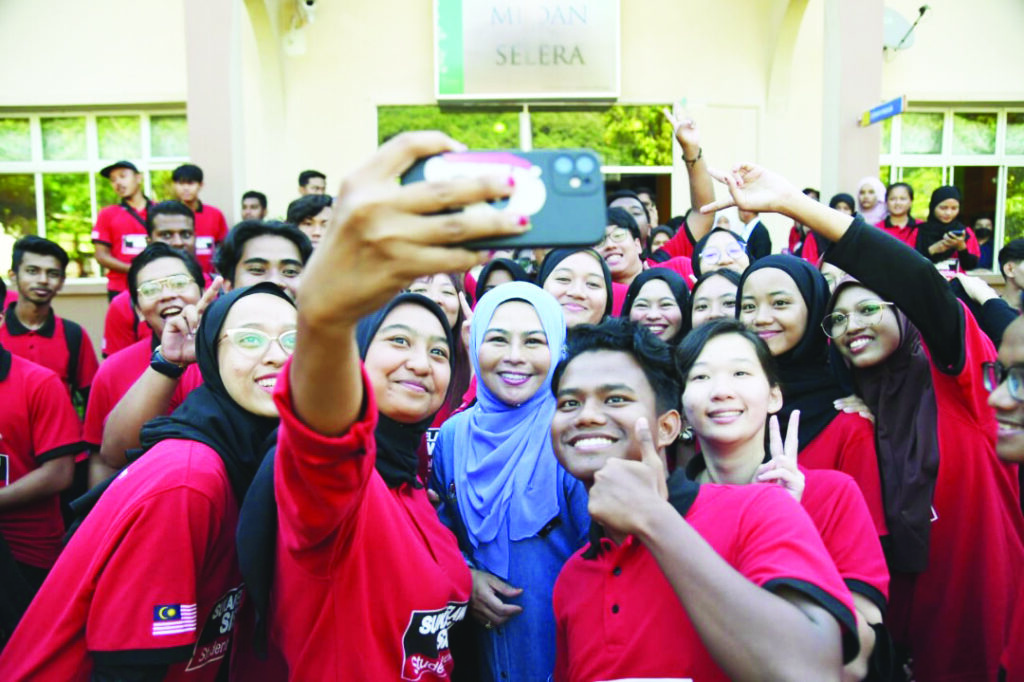 [LIPUTAN BERITA] UTUSAN- 100 mahasiswa santuni lebih 6,000 penduduk Sabah