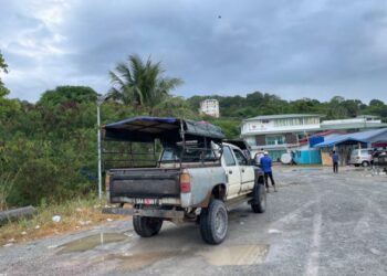 KERETA tambang yang digunakan di Pekan Karakit, Pulau Banggi di Kudat, Sabah.