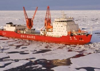KAPAL pemecah ais China Xuelong akan mempunyai akses berterusan ke pelabuhan Hobart dan perkhidmatan sokongannya di Antartika.-AGENSI
