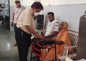 SHAKUNTALA GAIKWAD yang disangka meninggal dunia dilaporkan tersedar sejurus sebelum upacara pembakaran mayat. - INDIA TODAY