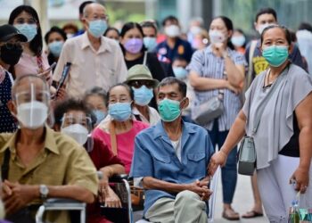 KIRA-kira 14 peratus daripada 12 juta warga emas di Thailand berisiko mengalami kemurungan.  - AFP 