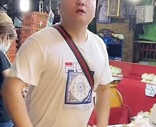 GAN ditikam ketika membuat penstriman langsung dari sebuah pasar di Kathmandu, Nepal. - AGENSI