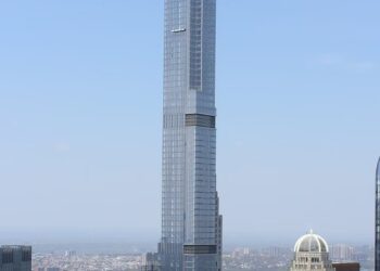 KEDIAMAN penthouse tertinggi dunia terletak di atas bangunan Menara Central Park yang menghadap latar langit Manhattan. - AGENSI