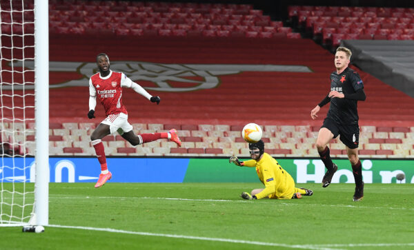 NICOLAS Pepe meledak gol pembukaan Arsenal.