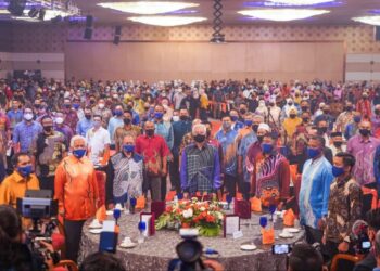 ISMAIL Sabri Yaakob ketika hadir menyempurnakan Majlis Makan Malam dan Perasmian Mesyuarat Agung MBFM, KAF dan Persada di Menara Felda, Kuala Lumpur,  malam ini. -UTUSAN/MUHAMAD IQBAL ROSLI