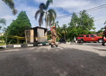LOKASI kebakaran melibatkan kontena yang dijadikan pondok pengawal di Taman Bayam Indah, Lunas di Kulim. -UTUSAN/AZAHAR HASHIM