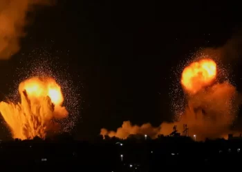 SYRIA dIserang balas oleh Israel dengan beberapa siri serangan artileri. -REUTERS