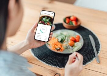 APLIKASI SnapCalorie dapat membantu mengira kalori daripada imbasan gambar hidangan makanan.-AGENSI