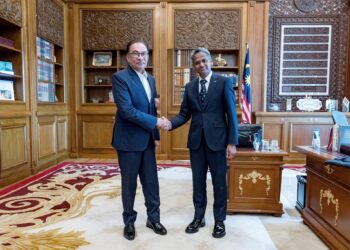 ANWAR Ibrahim menerima kunjungan Shaik Abdul Rasheed Abdul Ghaffour di Putrajaya.