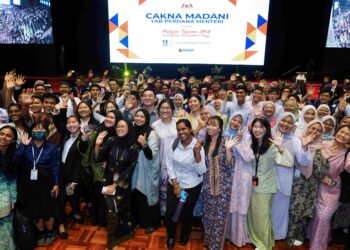 BELIA dan pelajar institut pengajian tinggi boleh mula mendaftar untuk menerima kredit RM200 menerusi program eBeliaRahmah mulai Isnin ini. – UTUSAN/AMIR KHALID