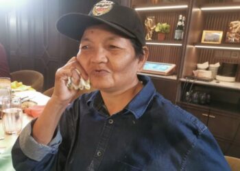KHALILAH Yen sebelum ini menghidap kanser payu dara tahap empat dan kanser paru-paru selama tujuh tahun, namun akhirnya kembali pulih selepas menggunakan kaedah Apitherapy.