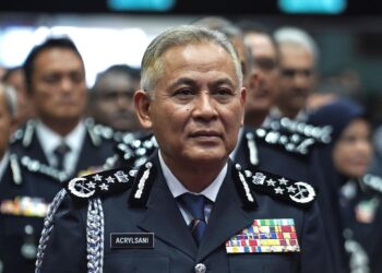 ACRYL Sani Abdullah Sani hadir pada Majlis Pemakaian Lencana Pangkat dan Serah Terima Tugas Ketua Polis Negara dan Timbalan Ketua Polis Negara di Pusat Latihan Polis (PULAPOL) Jalan Semarak, Kuala Lumpur. - UTUSAN/AMIR KHALID