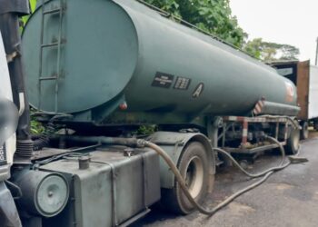 KPDN Negeri Sembilan telah menyita sebuah lori tangki dan sebuah lori bonded, bagi kegiatan penyelewengan minyak diesel bersubsidi di Taman Bukit Sentosa, Seremban semalam.