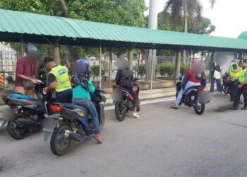 SEBANYAK 708 buah motosikal diperiksa dalam penguatkuasaan khas Ops Motosikal oleh JPJ  berhampiran Jambatan Pulau Pinang petang semalam. - Pic IHSAN JPJ