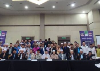 WAKIL hampir 50 NGO dari Malaysia dan Selatan Thailand menyertai Sidang Meja Bulat selama dua hari di Alor Setar.