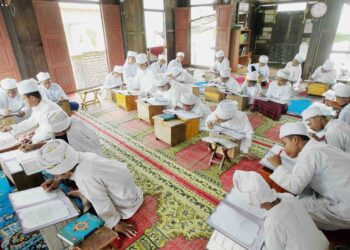 MAAHAD tahfiz swasta di Perak berdepan dengan kekurangan pelajar sejak akhir-akhir ini. - GAMBAR HIASAN