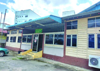 RUMAH Persekutuan Melayu Kluang yang sepi tanpa sebarang aktiviti dan tidak dimanfaatkan lebih 1,000 ahlinya.