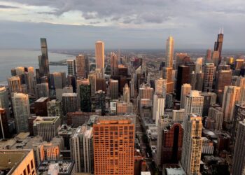 BANDAR Chicago dijangka semakin mendap sekitar 8 milimeter menjelang 2051.-AFP