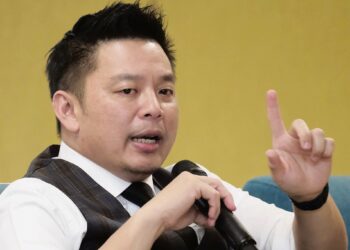 DARELL Leking mengingatkan GRS supaya seimbang dalam menyalurkan peruntukan kepada ADUN yang menyokong kerajaan negeri mahupun pembangkang.