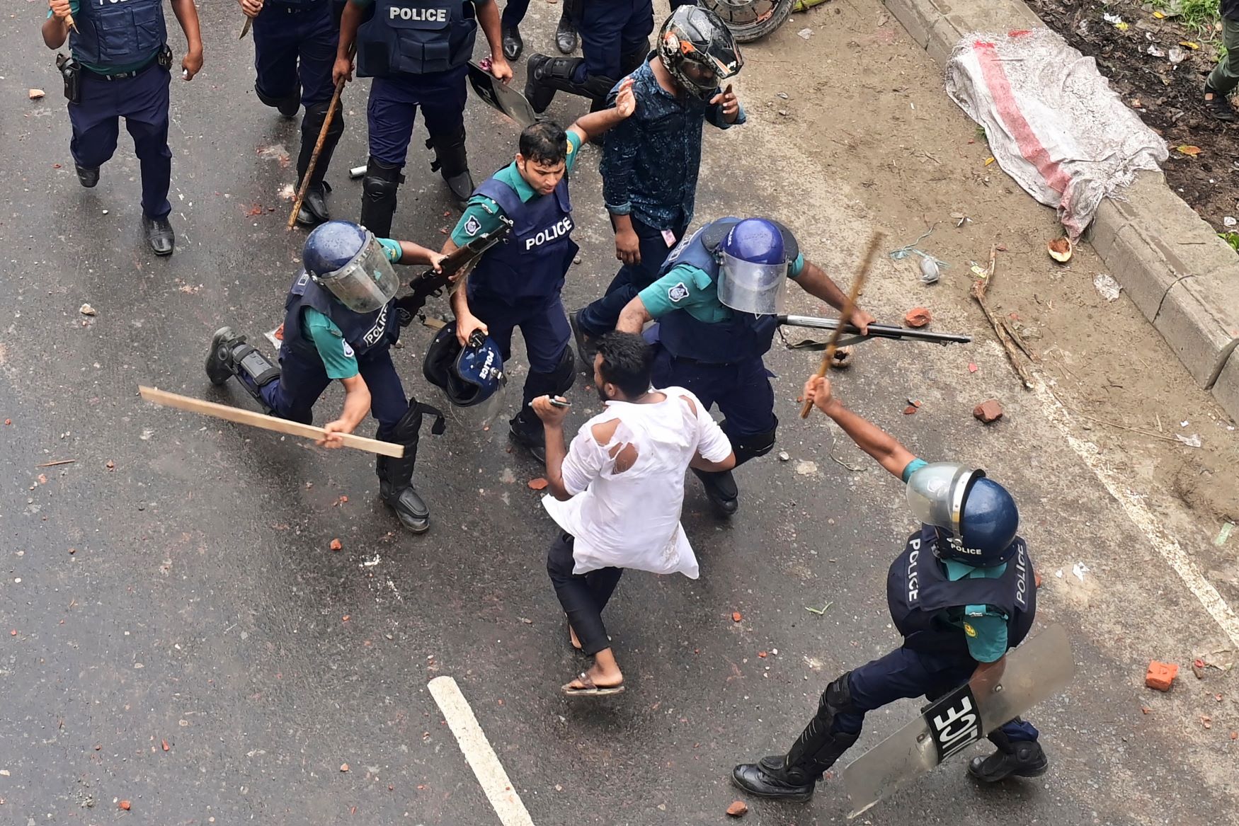 Bangladesh bergolak angkara PRU