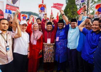 ANWAR Ibrahim memberi sokongan kepada calon BN-PH bertanding Pilihan Raya Negeri (PRN).