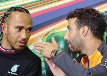 MASA depan Lewis Hamilton (kiri) dan Daniel Ricciardo dalam perlumbaan F1 musim depan masih tidak menentu.