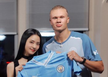 GAMBAR Erling Haaland dan Jisoo menimbulkan tanda tanya peminat mereka.