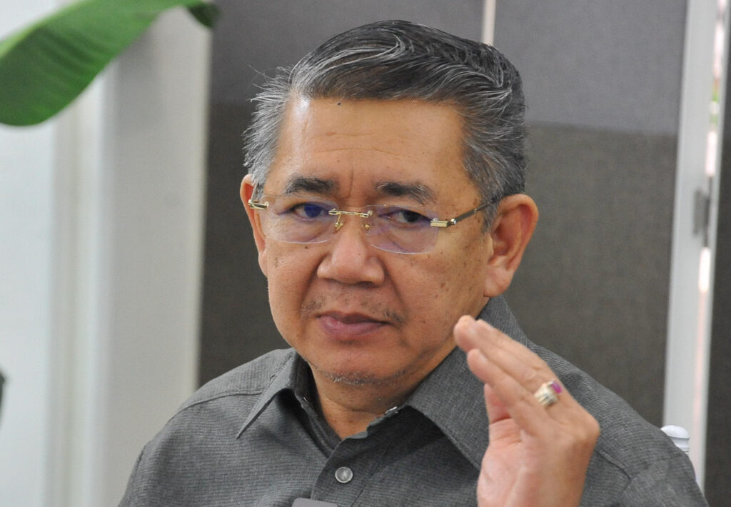 Sahaluddin Selamat jalani pembedahan, Salahuddin kini dirawat di ICU - Utusan Malaysia
