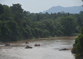 KAWASAN perkelahan Jeram Mawar, Air Putih, Kemaman ditutup sementara bermula semalam. - UTUSAN/PUQTRA HAIRRY ROSLI