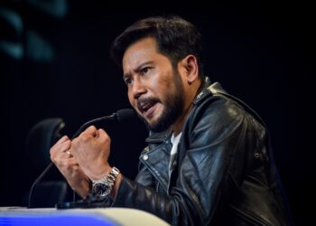 SHAH ALAM 29 Jan 2023 -Mas Idayu & Ajai yang menjadi juri  Program Famili Duo separuh akhir yang diadakan di Plaza Alam Sentral, Shah Alam. 
 - M Firdaus M Johari