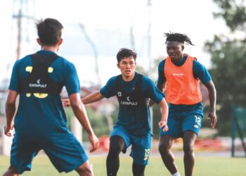 PEMAIN Kedah menjalani latihan akhir dalam persiapan menghadapi Kelantan United pada aksi Liga Super malam ini. – IHSAN KDA FC
