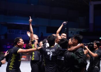 PEMAIN Perak Bison meraikan kejayaan menumpaskan KPT-Masum Knights sekali gus dinobat sebagai juara Premier Liga Sepaktakraw 2023.