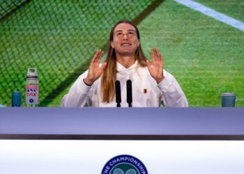 ARYNA Sabalenka dalam sidang akhbar Wimbledon semalam.