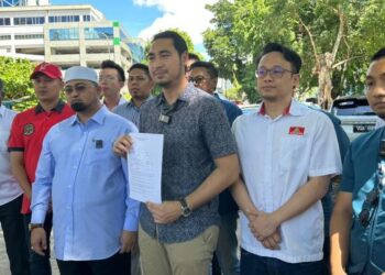 WAN Ahmad Fayhsal Wan Ahmad hadir membuat laporan polis mengenai kenyataan Lim Guan Eng berkaitan ‘gelombang hijau’ di IPD Dang Wangi, Kuala Lumpur, hari ini.