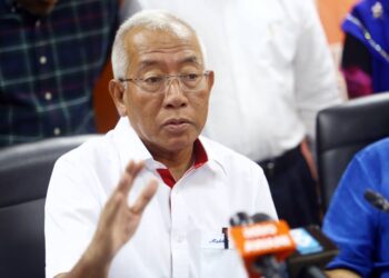 MAHDZIR KHALID