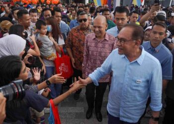 ANWAR IBRAHM ketika menghadiri majlis perasmian Hari Pengguna Kebangsaan (HPK) 2023, di ibu negara hari ini .