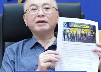 WEE Ka Siong menunjukkan kenyataan Maybank Investment yang menimbulkan kebimbangan dan tidak ada keyakinan daripada pihak pelabur.