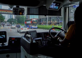 WARGA kota di sekitar Jalan Ampang dan Pandan Indah boleh menjimatkan banyak masa perjalanan ke 
pusat bandar raya jika menaiki bas yang menggunakan lorong khas yang disediakan.