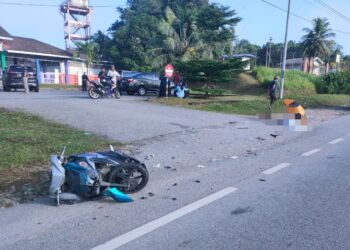 KEADAAN motosikal yang ditunggangi Wan Nor Aziera Anisya W. Mazlan setelah terlibat dalam kemalangan dengan sebuah SUV  di Kilometer 35, Jalan Kuala Terengganu - Bukit Besi, di Tok Randok, Ajil, Hulu Terengganu, hari ini.