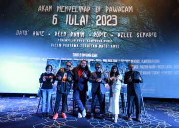 AWIE ditemui selepas Malam Gala dan Tayangan Perdana filem Sue-On di sebuah pawagam di Petaling Jaya, minggu lalu.-UTUSAN/AFIQ RAZALI