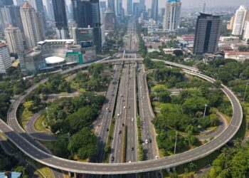 GOLDEN visa dijangka memberi pelbagai faedah kepada kerajaan Indonesia dalam jangka panjang. - AFP