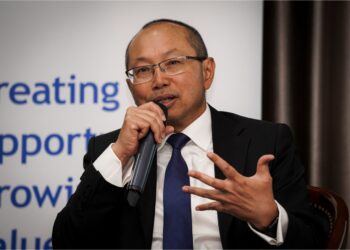ABDUL Wahid Omar bercakap ketika sesi Fireside Chat pada Persidangan Pelaburan Shariah 2023 (ISC 2023) di Kuala Lumpur, semalam. - UTUSAN/MOHD FARIZWAN HASBULLAH