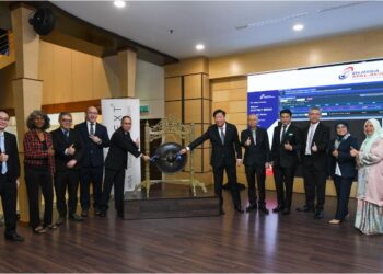 MAJLIS penyenaraian Glostrext Berhad di Pasaran ACE Bursa Malaysia Securities.