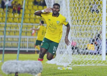 J. Partiban meraikan jaringan sulungnya di Stadium Darul Aman ketika membantu KDA menewaskan Sri Pahang dalam aksi Liga Super di Alor Setar. -IHSAN KDA